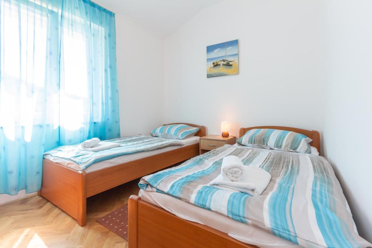 Apartments Ema & Mislav With Terrace Baška Zewnętrze zdjęcie