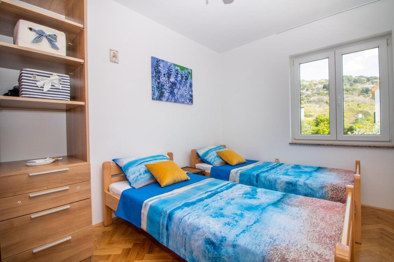 Apartments Ema & Mislav With Terrace Baška Zewnętrze zdjęcie